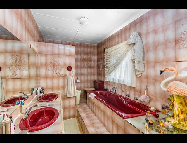 6 BEDROOM FREEHOLD FOR SALE IN SUNWARD PARK